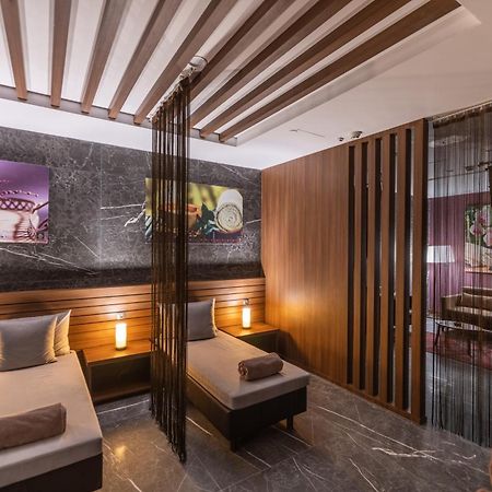 Questa Thermal & Spa Hotel เอสเกซีเฮียร์ ภายนอก รูปภาพ